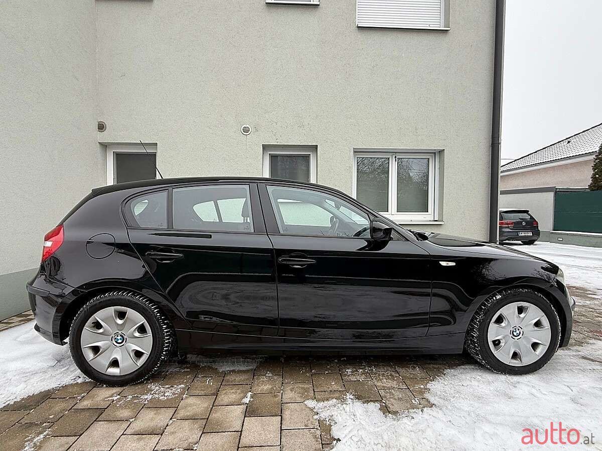 2011' BMW 1Er-Reihe photo #4