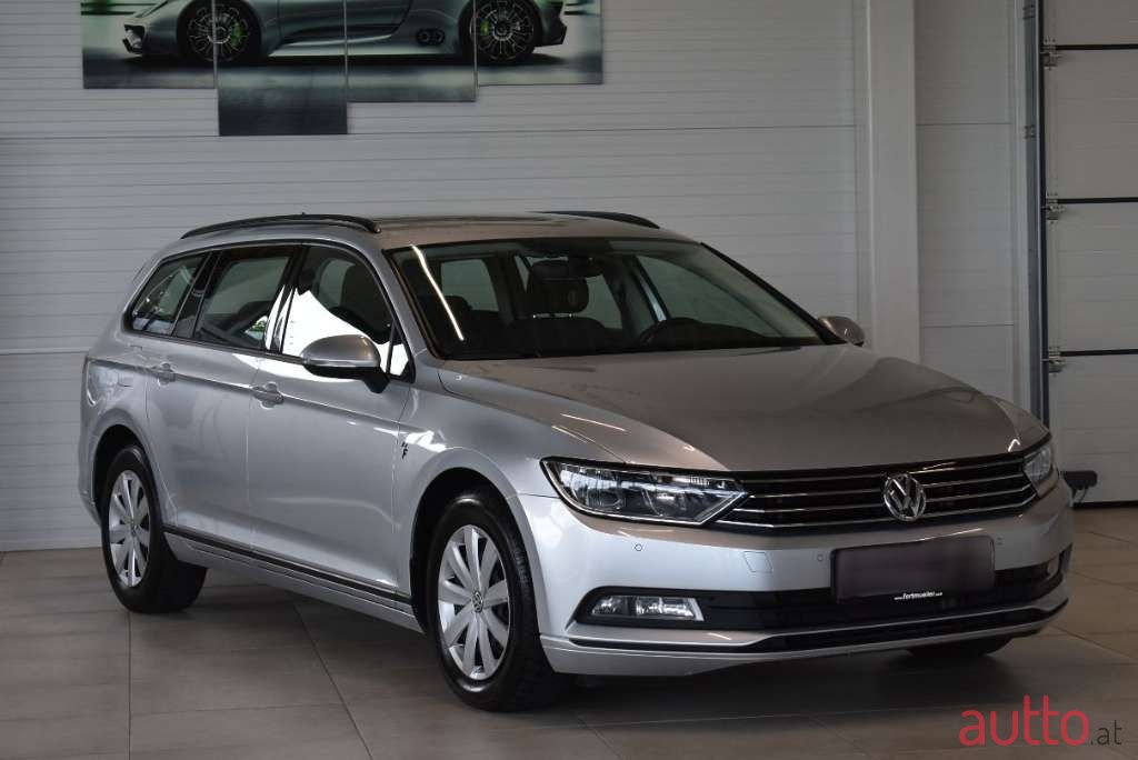 2018' Volkswagen Passat photo #1