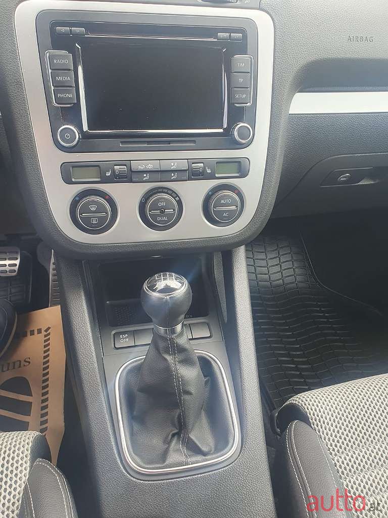 2009' Volkswagen Scirocco photo #4