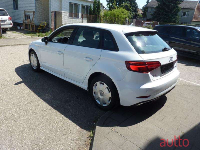 2017' Audi A3 photo #2