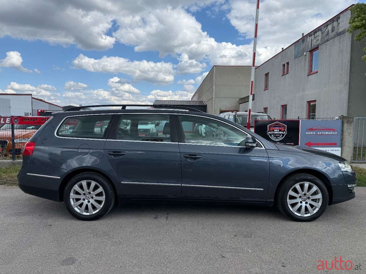 2010' Volkswagen Passat photo #5