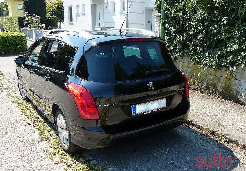 2011' Peugeot 308 photo #1