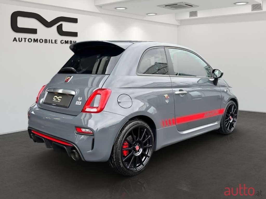 2017' Fiat 500 Abarth photo #3