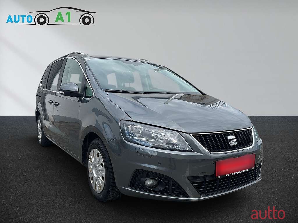 2010' SEAT Alhambra photo #3