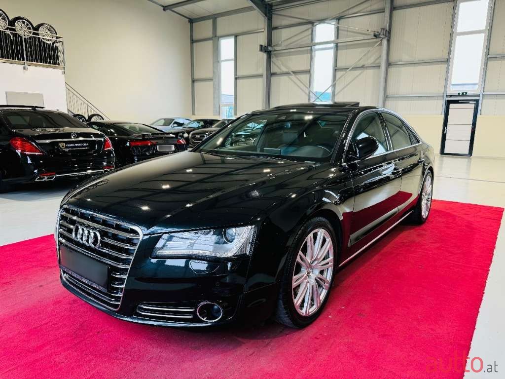 2010' Audi A8 photo #2