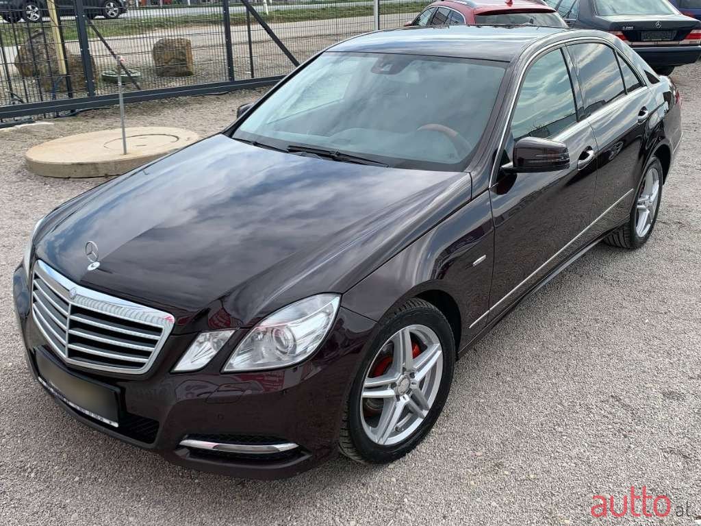 2011' Mercedes-Benz E-Klasse photo #5