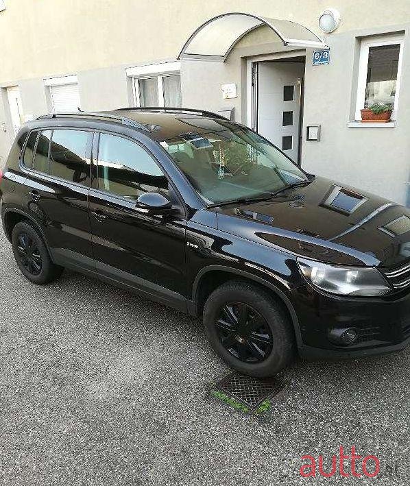 2012' Volkswagen Tiguan photo #1