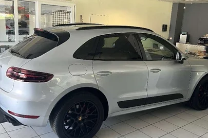 2016' Porsche Macan