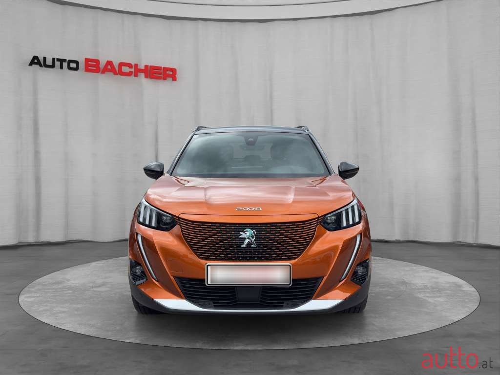 2021' Peugeot 2008 photo #2