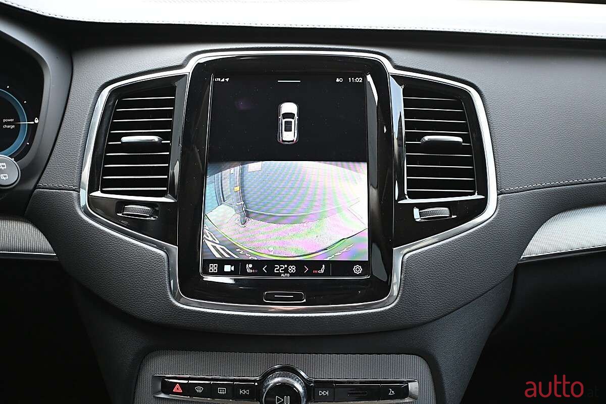 2023' Volvo XC90 photo #6