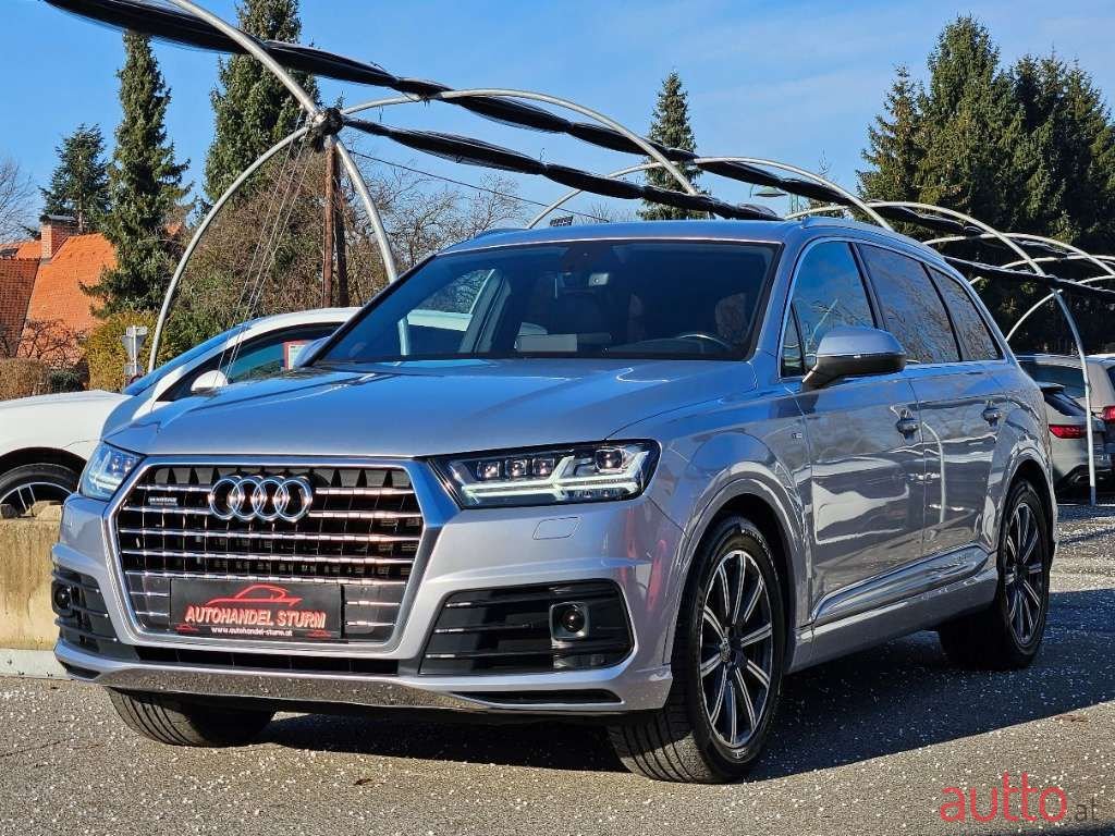 2015' Audi Q7 photo #3