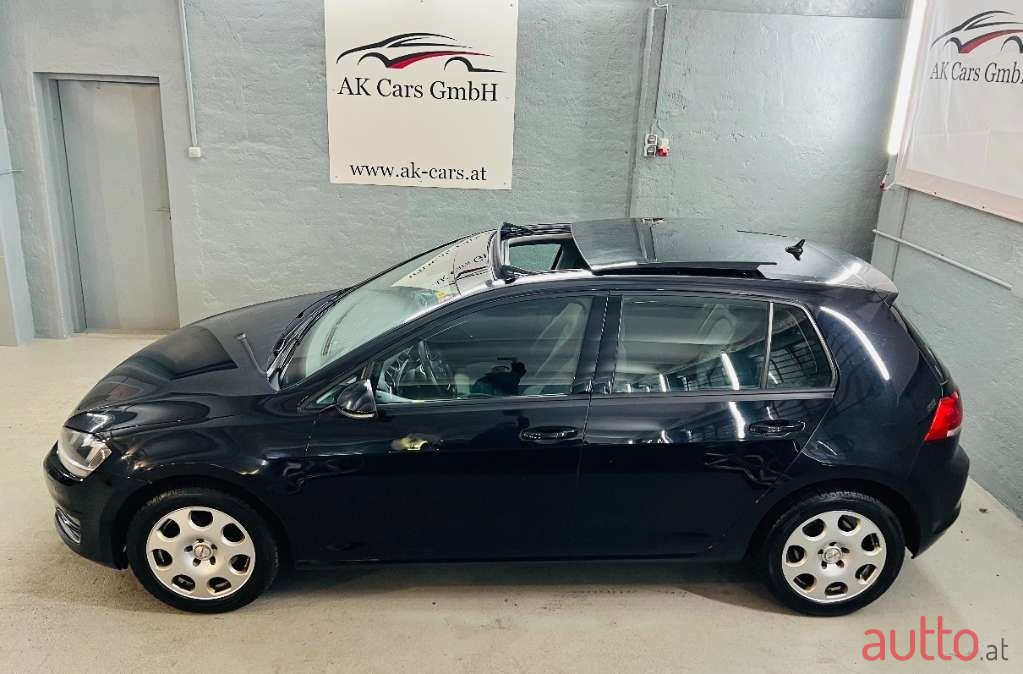 2013' Volkswagen Golf photo #6