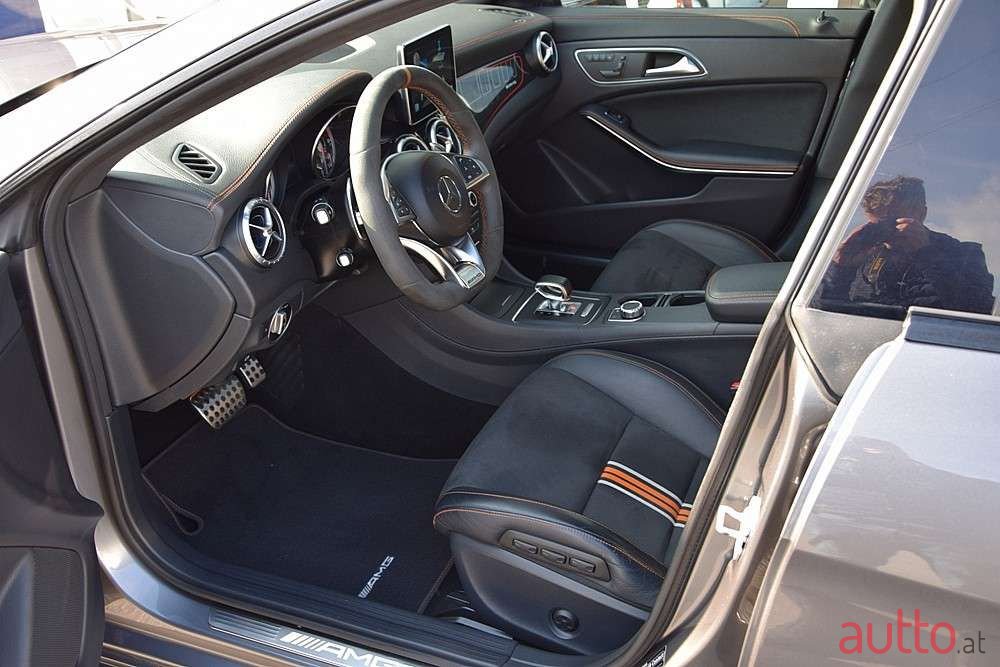 2015' Mercedes-Benz Cla-Klasse photo #4