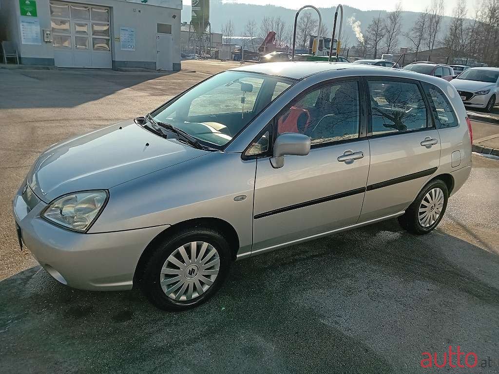 2002' Suzuki Liana photo #1