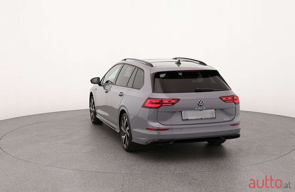 2023' Volkswagen Golf photo #4