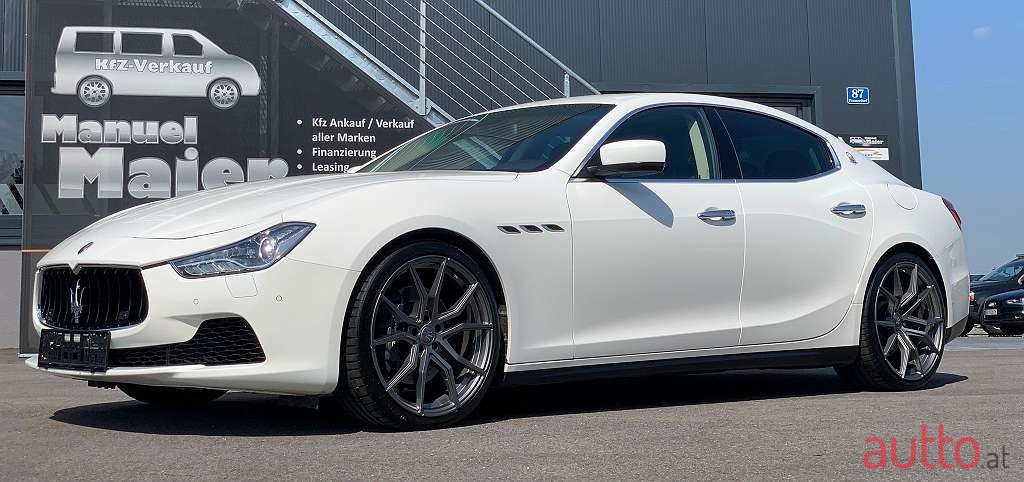 2016' Maserati Ghibli photo #1