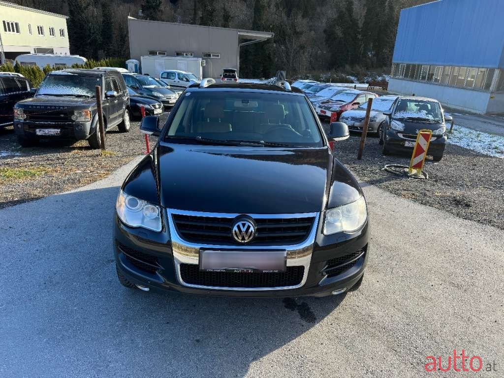 2007' Volkswagen Touareg photo #2
