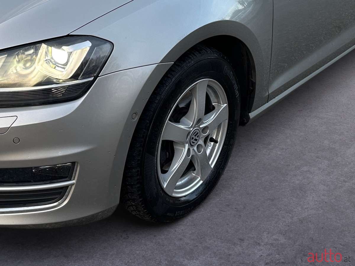 2014' Volkswagen Golf photo #6
