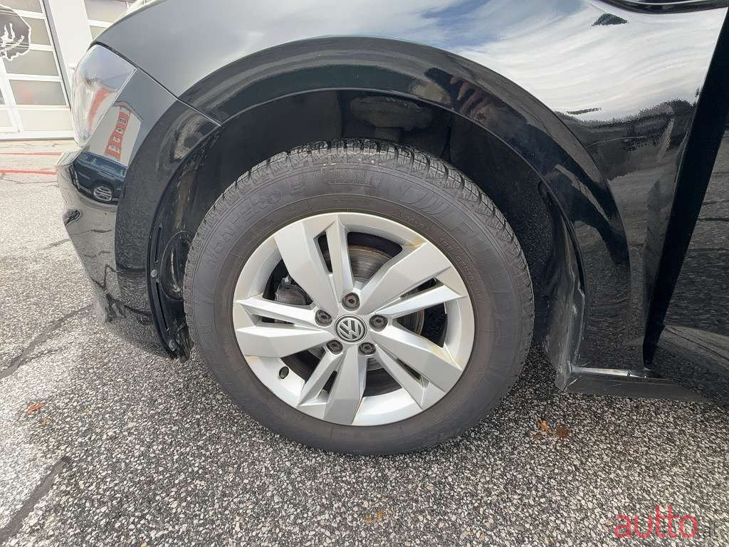 2018' Volkswagen Polo photo #5