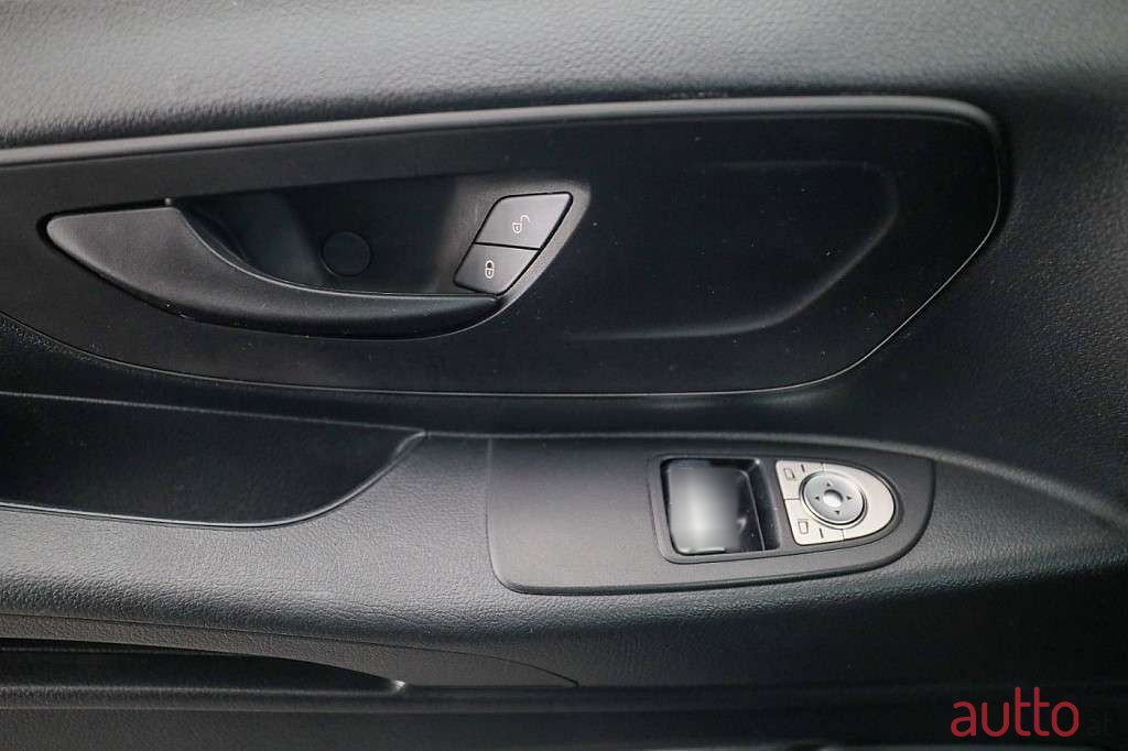 2022' Mercedes-Benz Vito photo #6