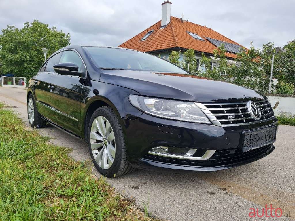 2013' Volkswagen Passat photo #3