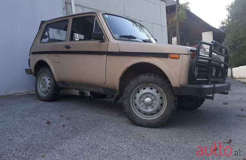 1988' Lada Taiga photo #1
