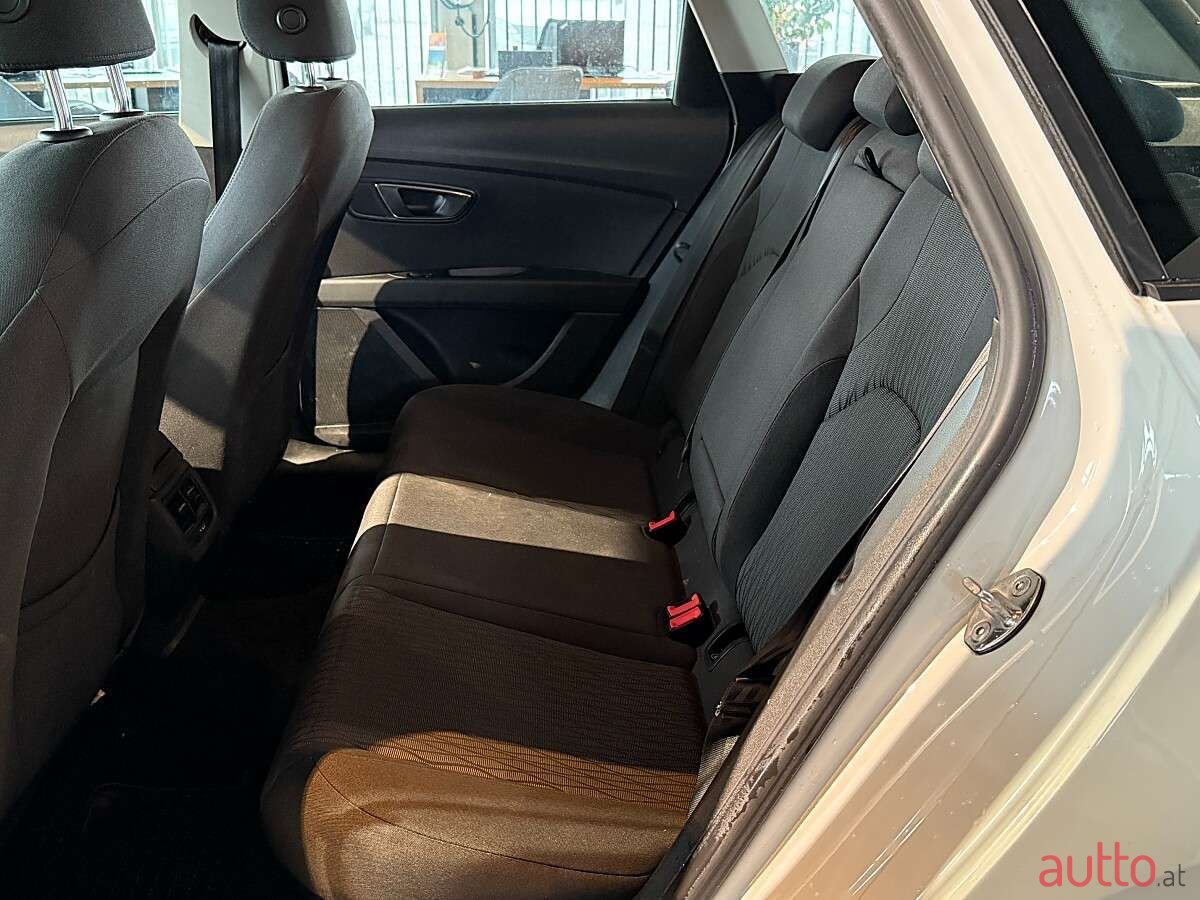 2015' SEAT Leon photo #6