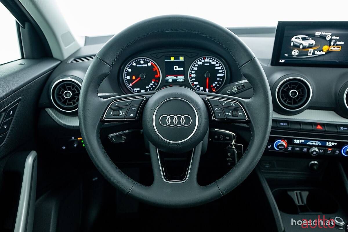 2023' Audi Q2 photo #6