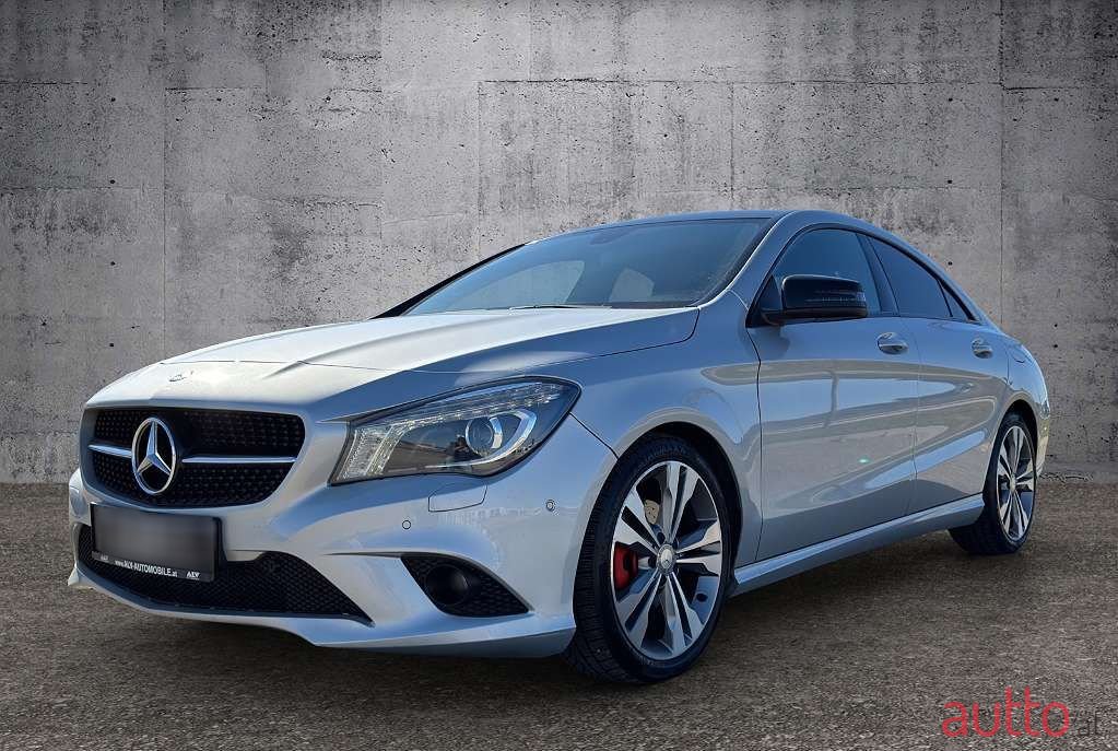 2013' Mercedes-Benz Cla-Klasse photo #2
