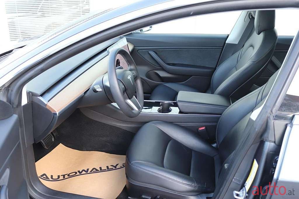 2020' Tesla Model 3 photo #4