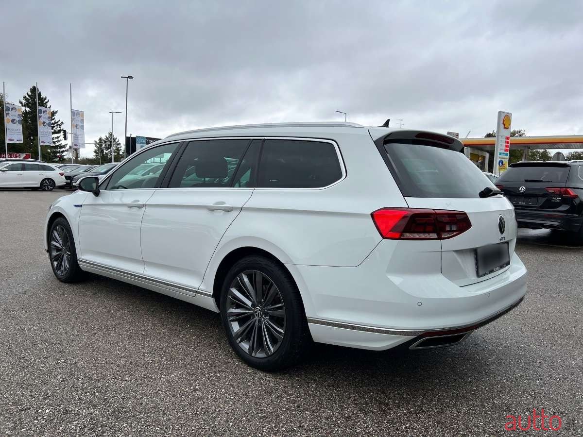 2021' Volkswagen Passat photo #5