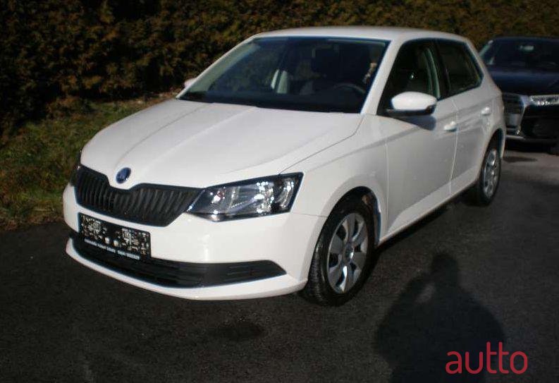 2016' Skoda Fabia photo #1