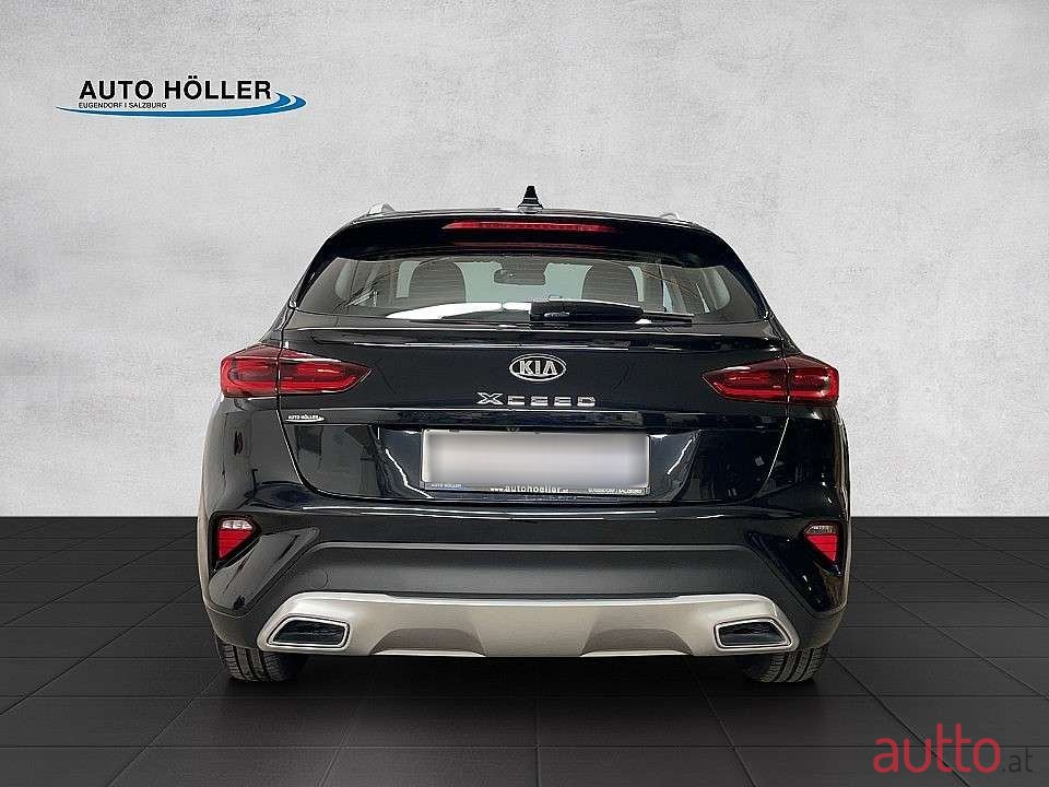 2020' Kia XCeed photo #4