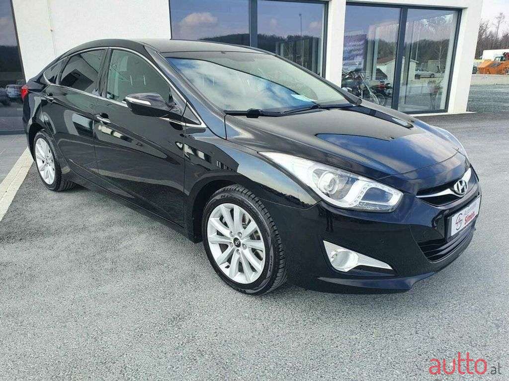 2013' Hyundai i40 photo #2