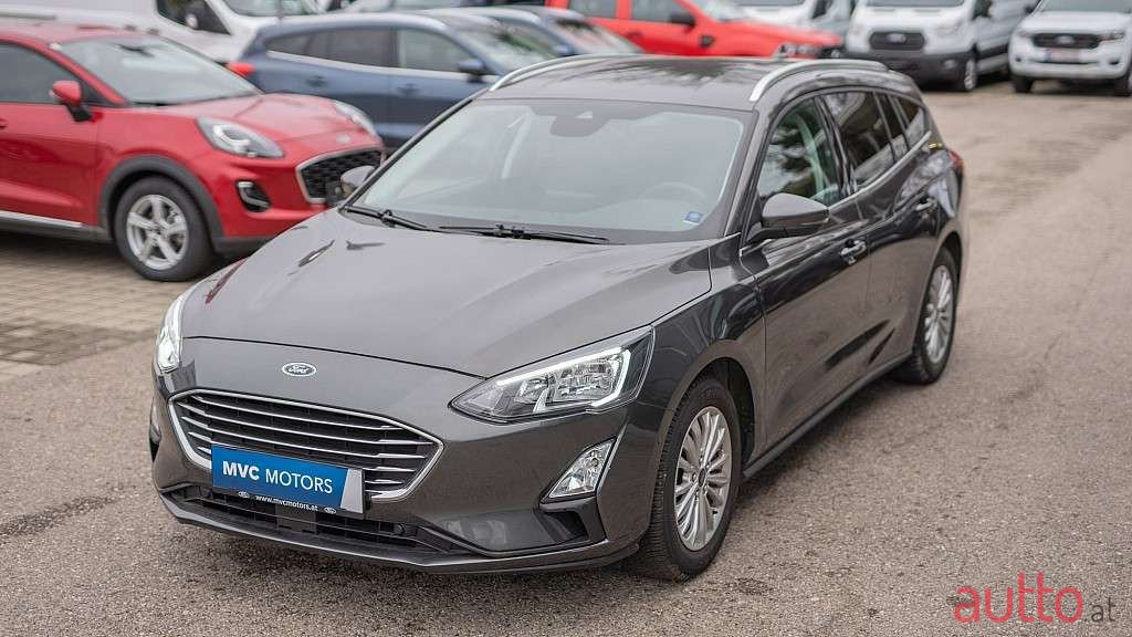 2020' Ford Focus photo #1