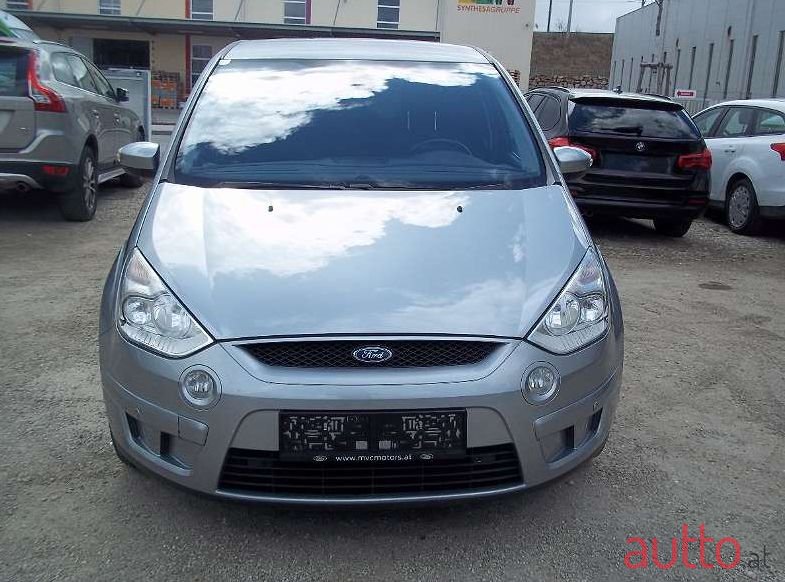2009' Ford S-Max photo #1