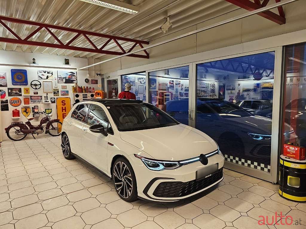 2021' Volkswagen Golf photo #6