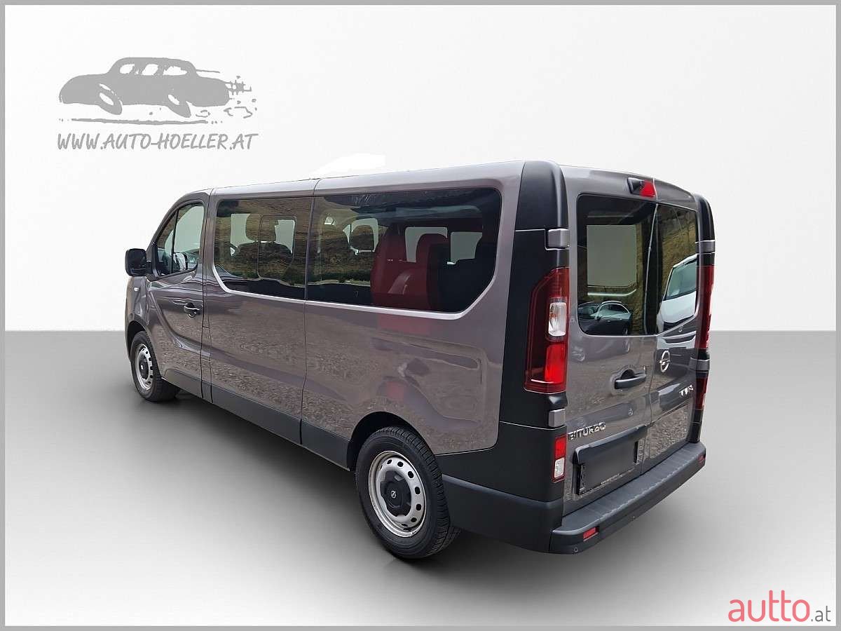 2017' Opel Vivaro photo #4