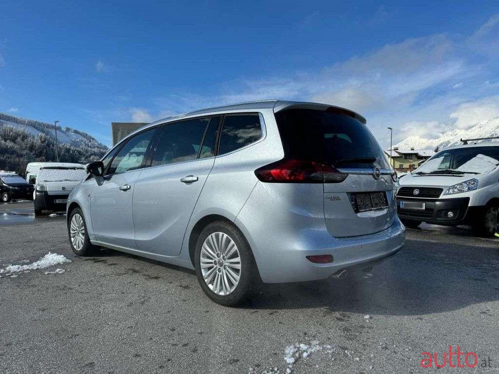 2015' Opel Zafira photo #6
