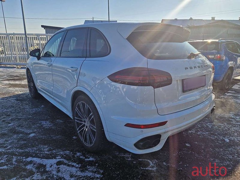 2015' Porsche Cayenne photo #4