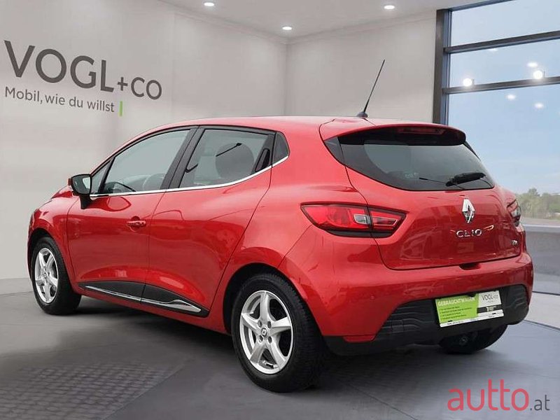 2015' Renault Clio photo #3