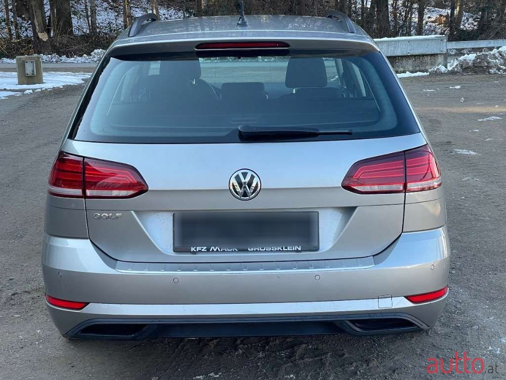 2020' Volkswagen Golf photo #5