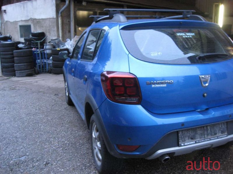 2017' Dacia Sandero photo #6