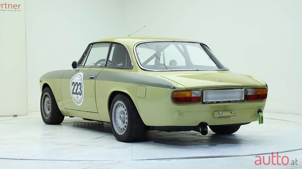 1972' Alfa Romeo GT photo #4