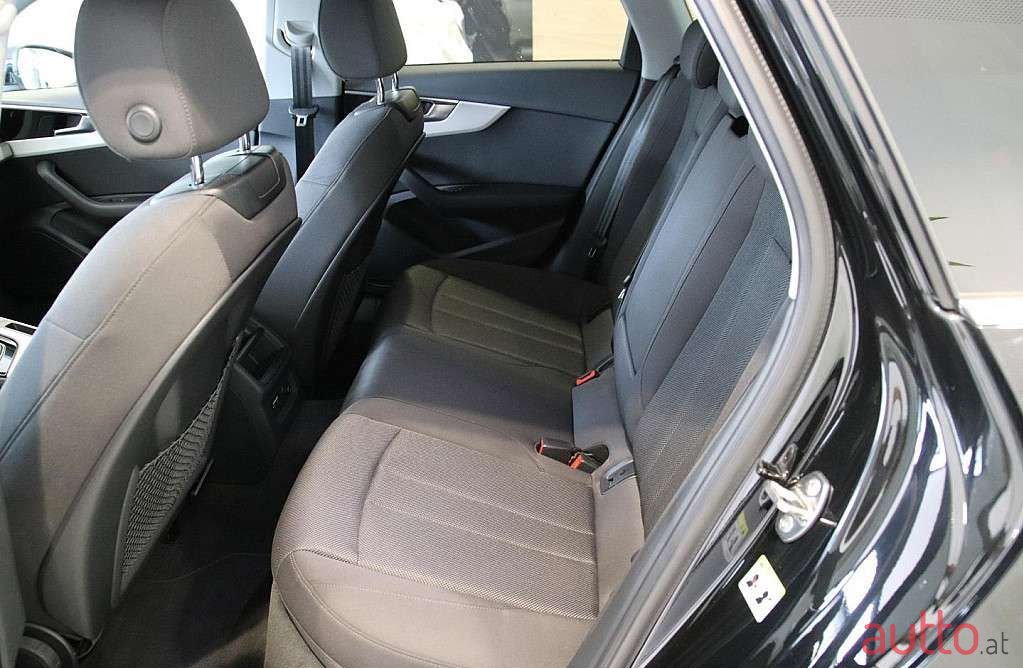 2022' Audi A4 photo #6