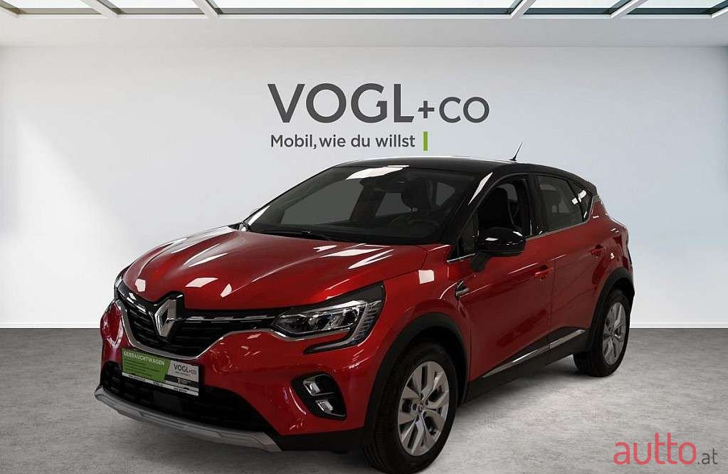 2021' Renault Captur photo #1