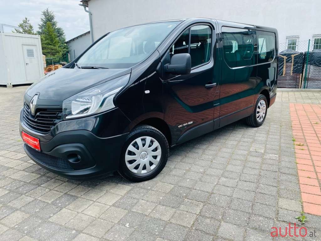 2015' Renault Trafic photo #2