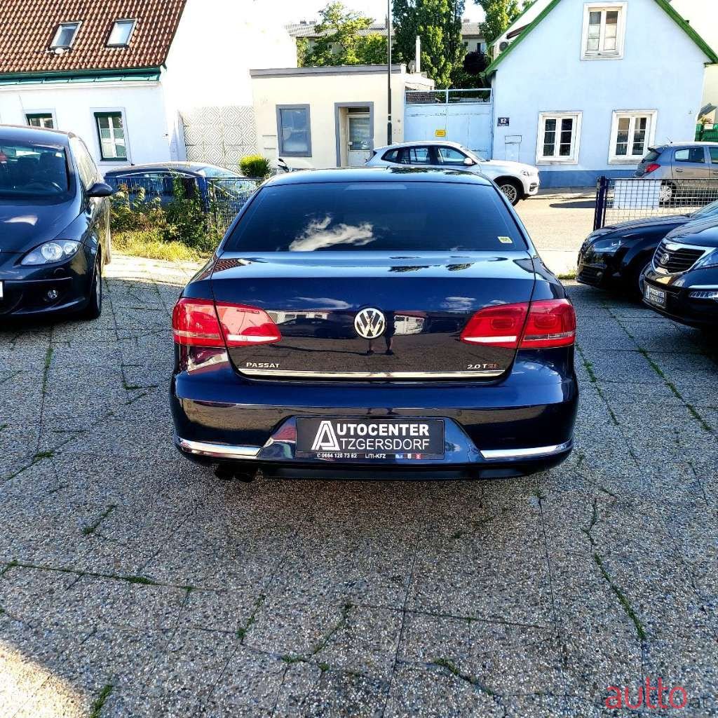 2012' Volkswagen Passat photo #4