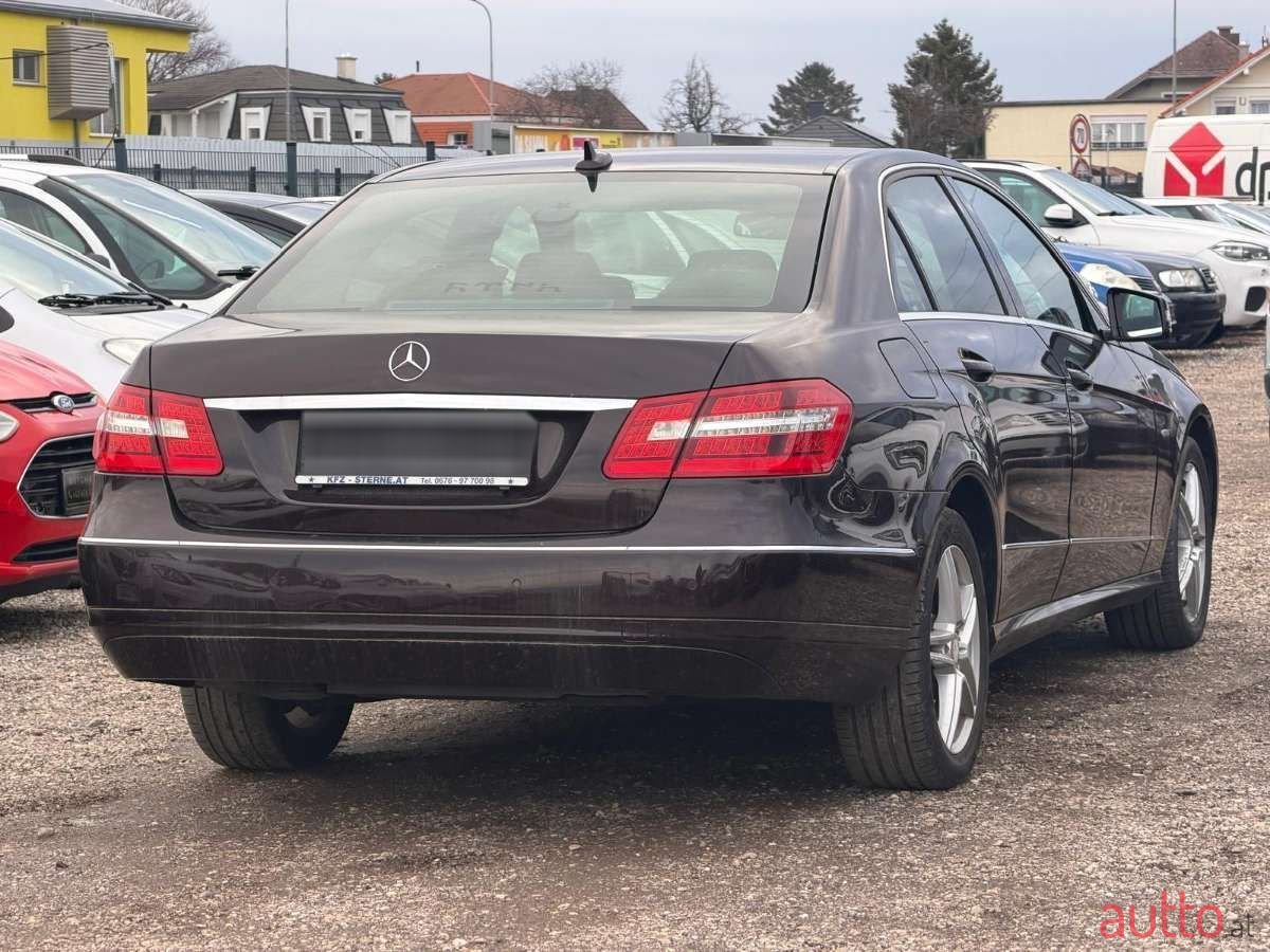 2011' Mercedes-Benz E-Klasse photo #6