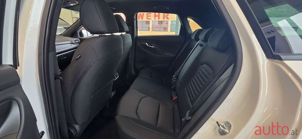 2024' Hyundai i30 photo #3